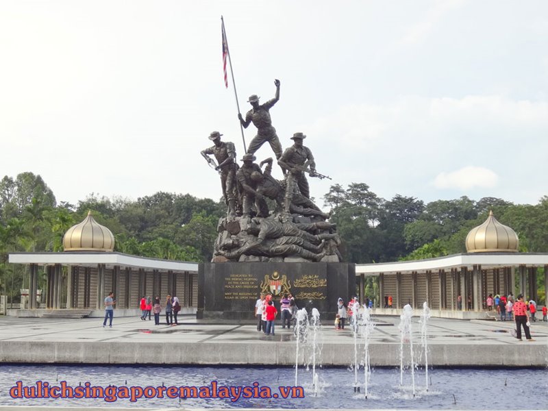 đài tưởng niệm malaysia