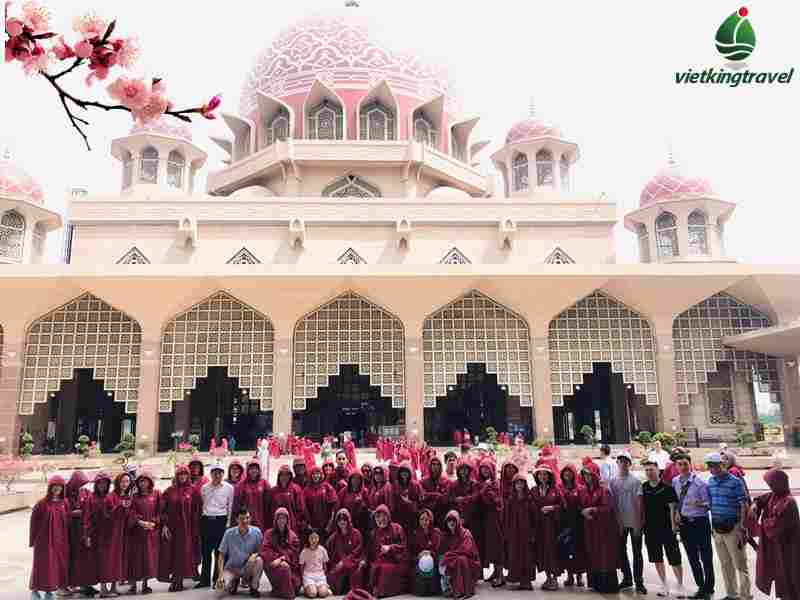 thánh đường hồi giáo malaysia trong tour du lịch singapore malaysia indonesia