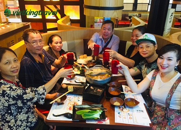 Đi tour Singapore Malaysia 2020 để thưởng thức ẩm thực địa phương