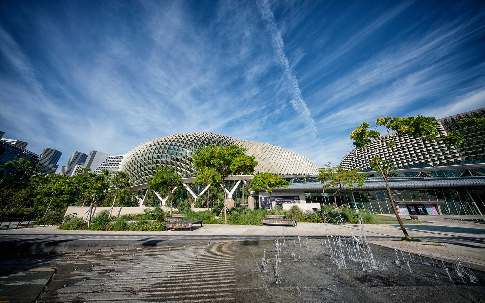 forecourt-garden-02